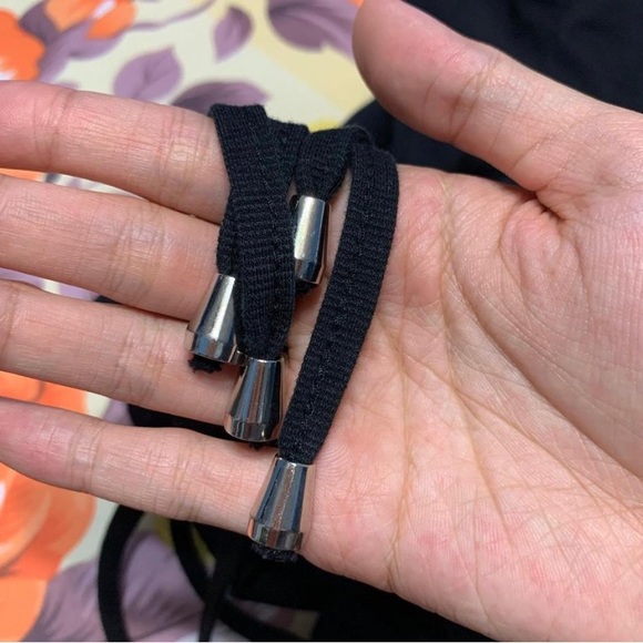 Princess Polly Deep V neck Crop Top - Picture 4 of 4